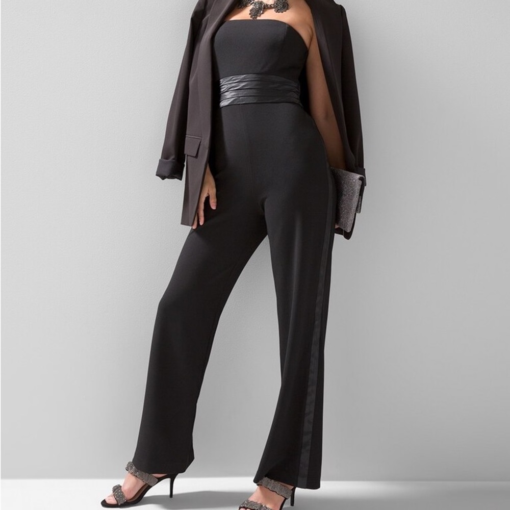 Strapless Tuxedo. Black, size 8, Brand new, never worn